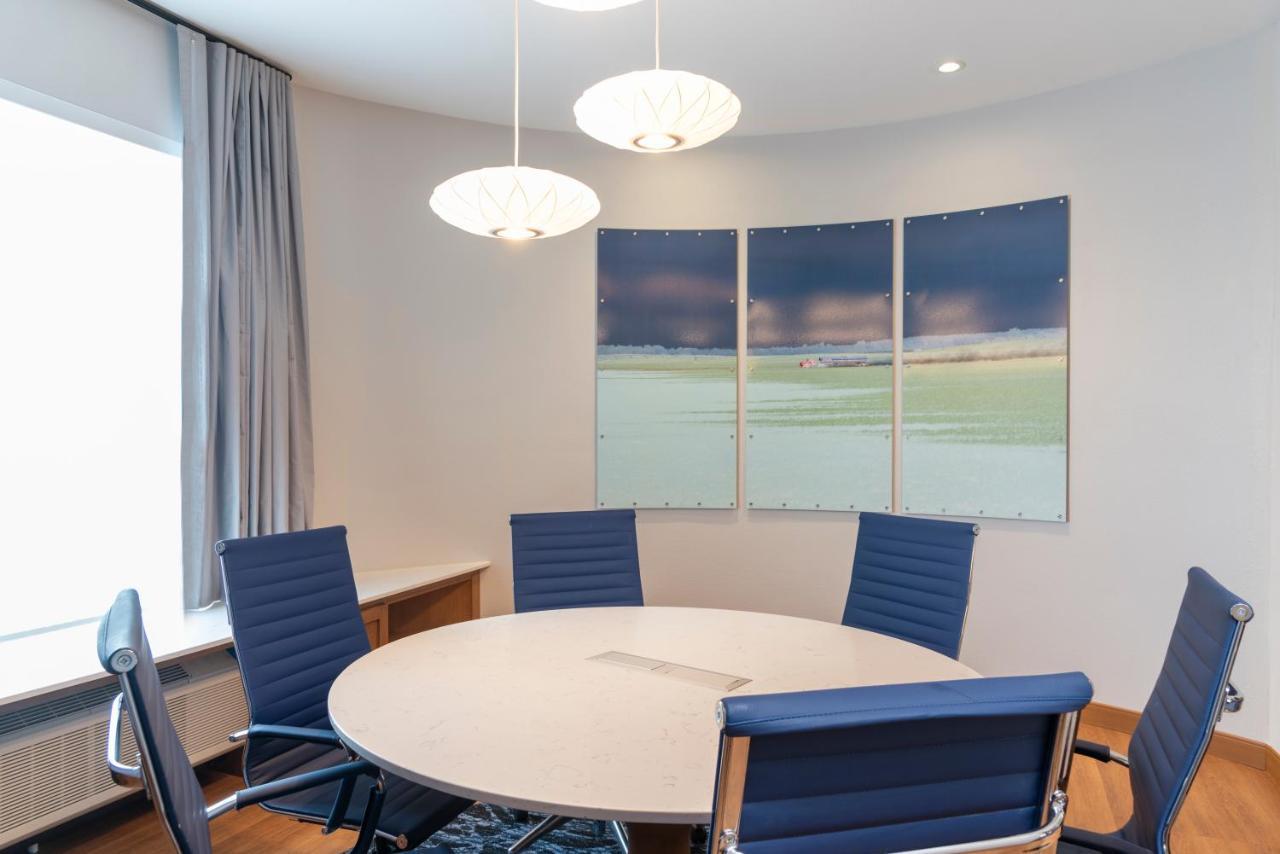 Fairfield Inn & Suites By Marriott Fair Oaks Farms Luaran gambar