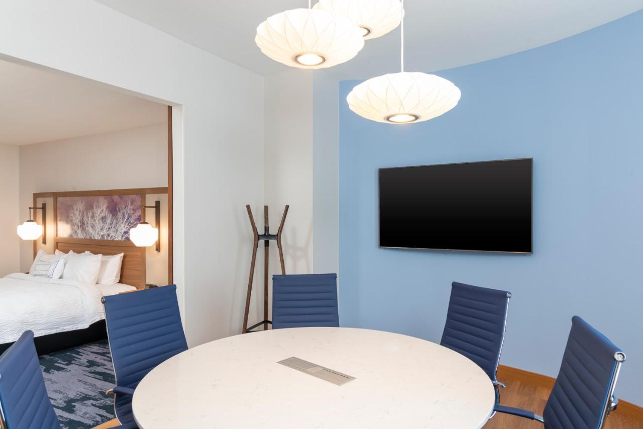 Fairfield Inn & Suites By Marriott Fair Oaks Farms Luaran gambar