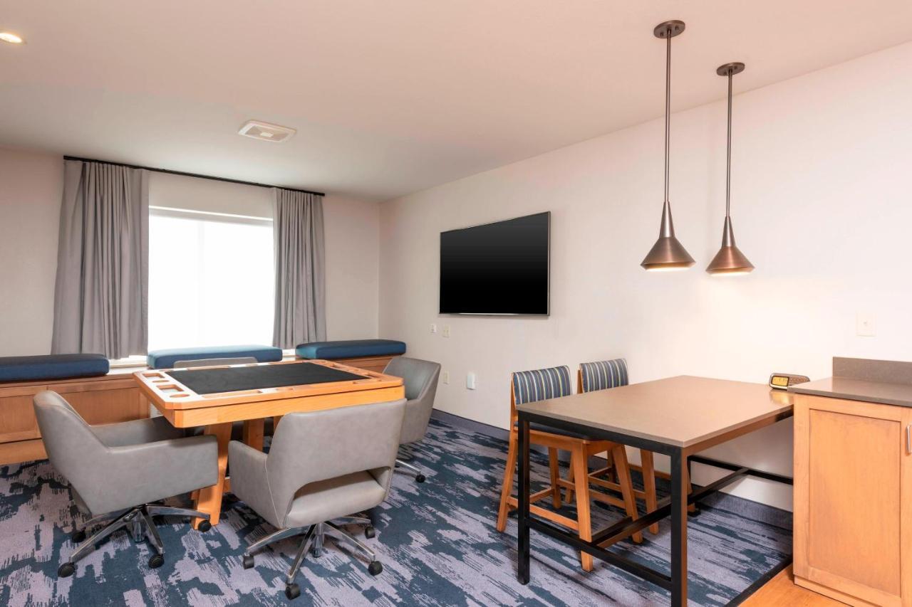 Fairfield Inn & Suites By Marriott Fair Oaks Farms Luaran gambar